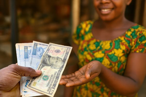 Comment survivre en période de crise à Bukavu, sans banques et institutions de microcrédits ?